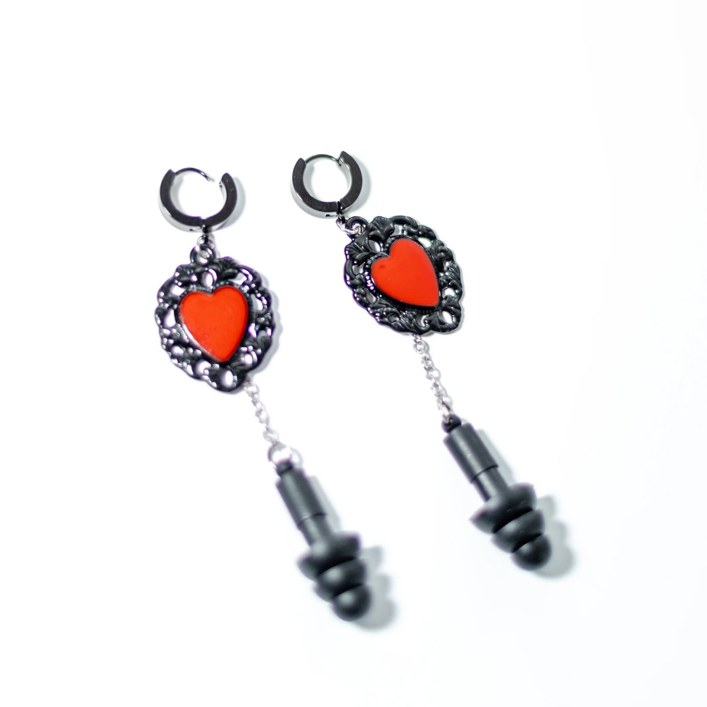 Black Heart Clicker Ear Plug Earrings